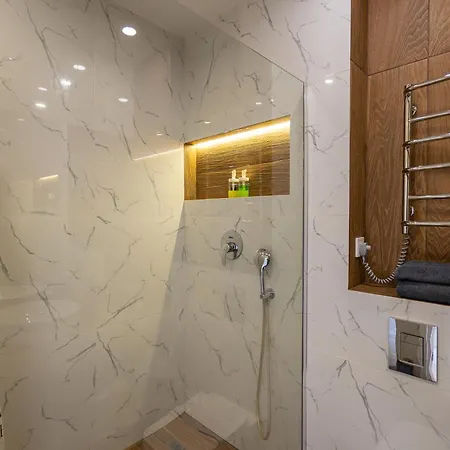 Victory Deluxe 2 Apartment *