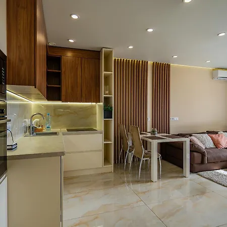 Victory Deluxe 2 Apartment *